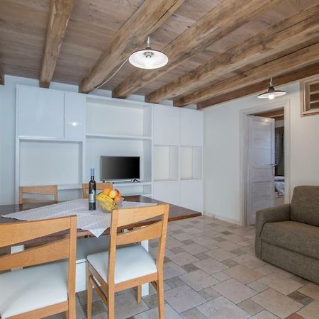 Lana House With Apartments Petrovija エクステリア 写真
