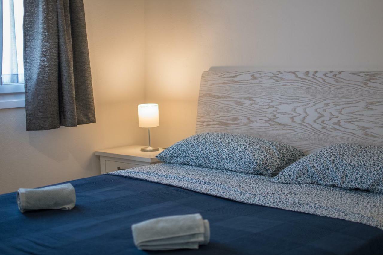 Lana House With Apartments Petrovija エクステリア 写真