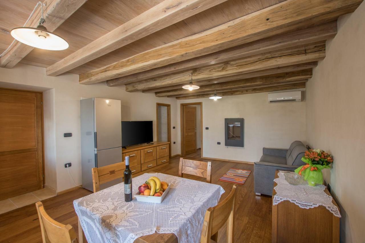 Lana House With Apartments Petrovija エクステリア 写真