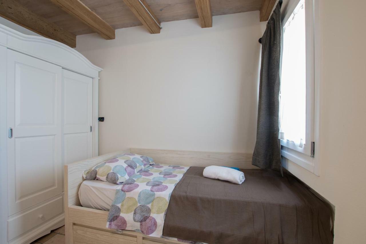 Lana House With Apartments Petrovija エクステリア 写真