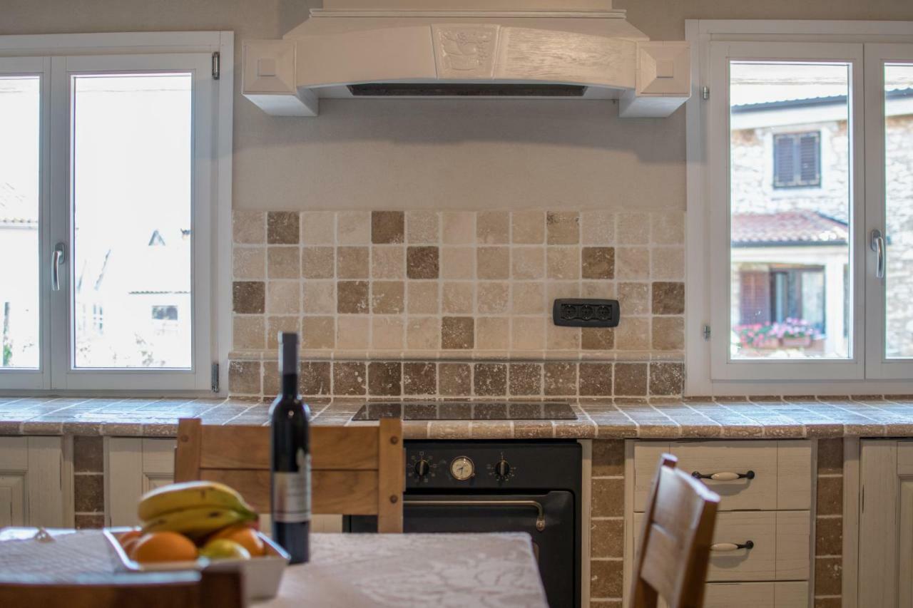Lana House With Apartments Petrovija エクステリア 写真