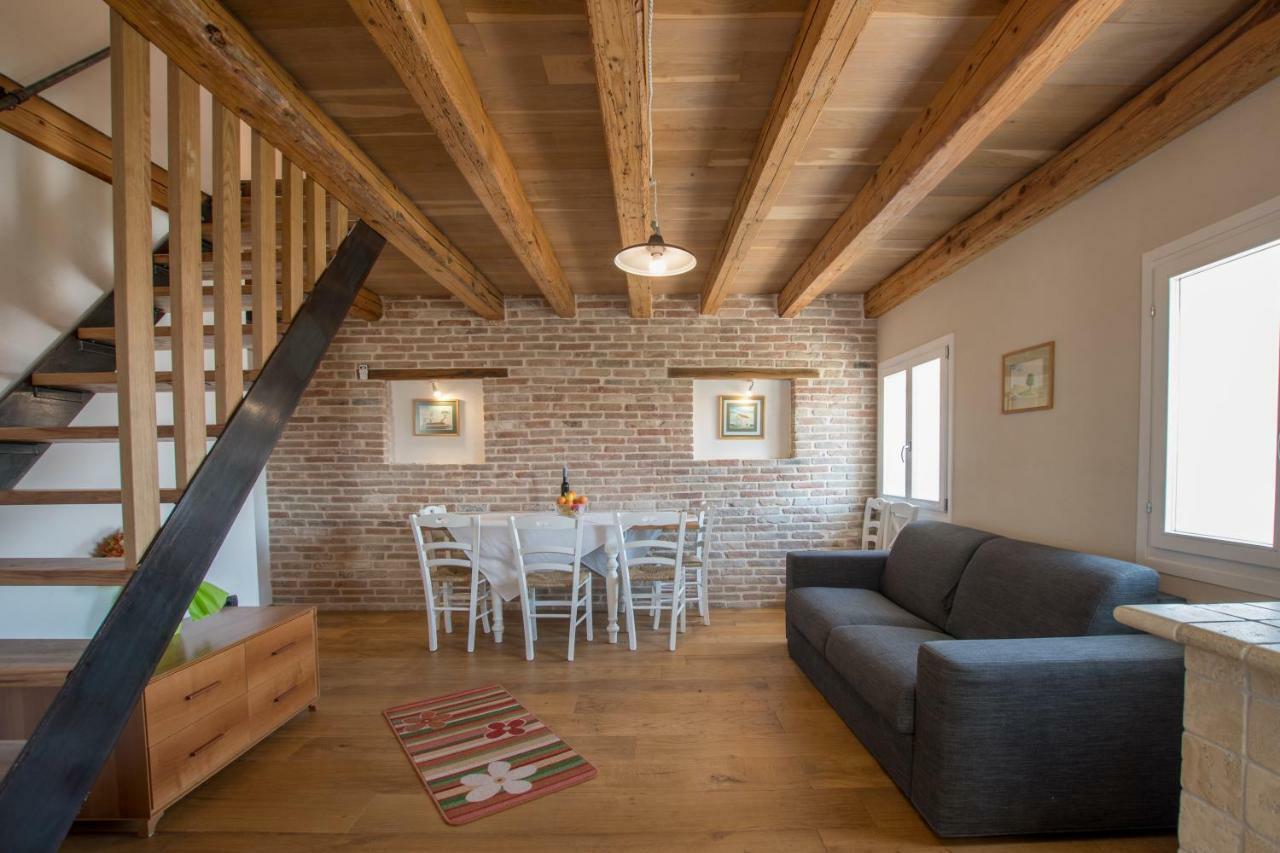 Lana House With Apartments Petrovija エクステリア 写真