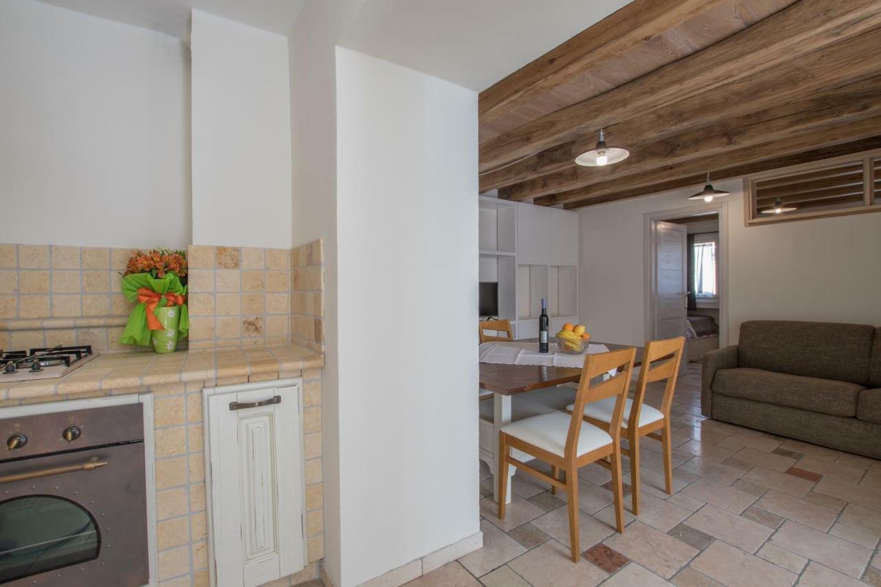 Lana House With Apartments Petrovija エクステリア 写真