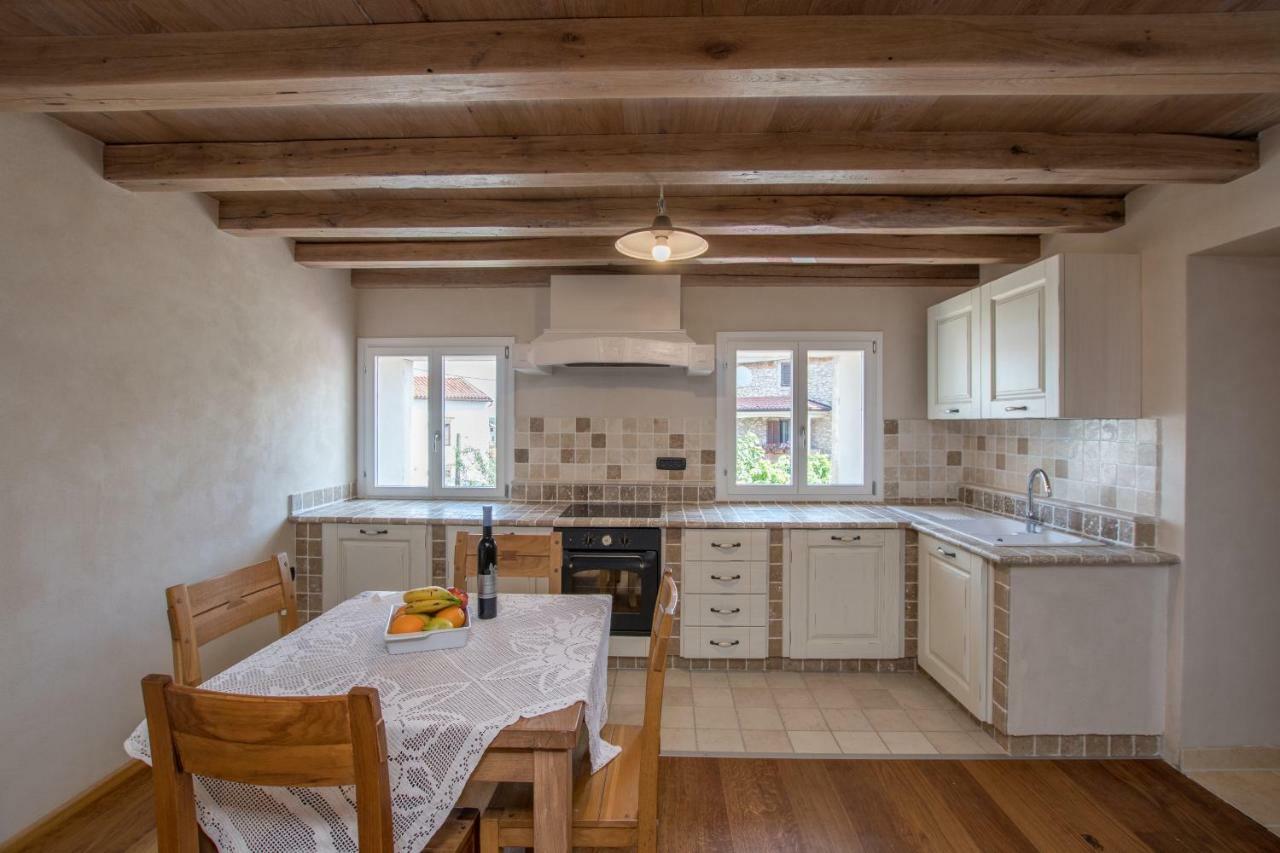 Lana House With Apartments Petrovija エクステリア 写真