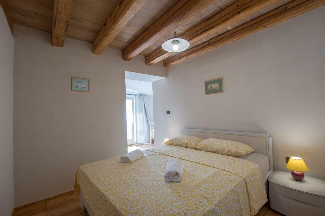 Lana House With Apartments Petrovija エクステリア 写真